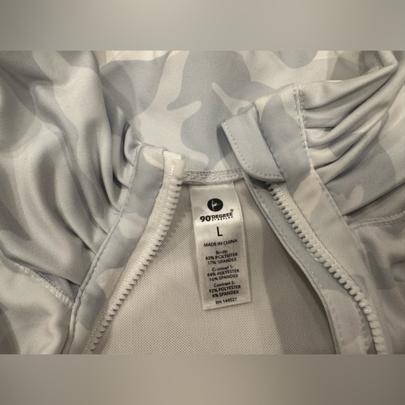 90 Degree By Reflex Light Gray Camouflage Jacket - Picture 4 of 7